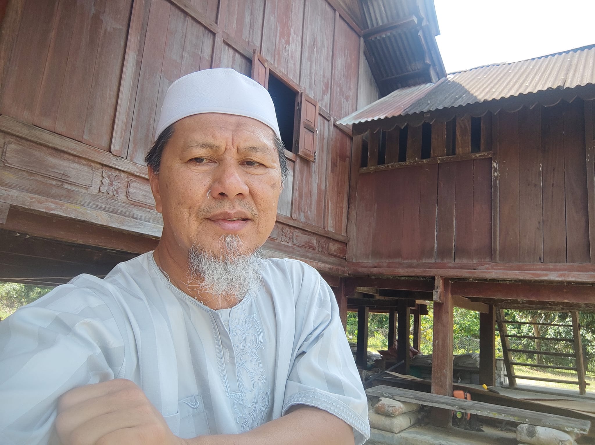 Pas' Former Bukit Pasir Rep Najib Lep Joins Amanah 